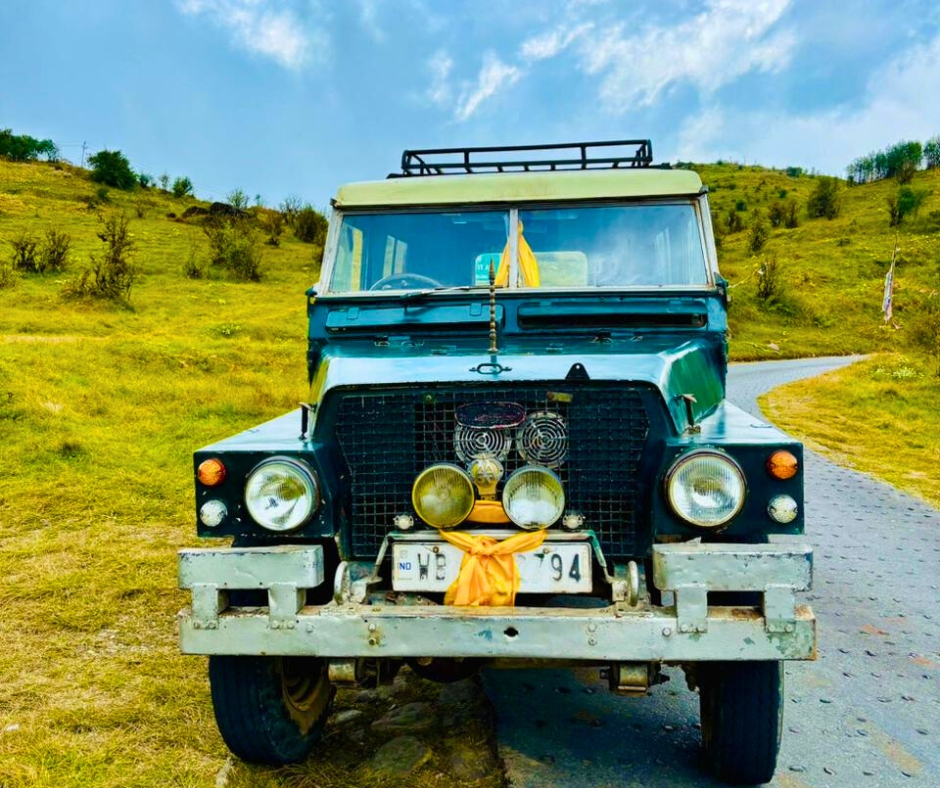 The vintage Landrover 